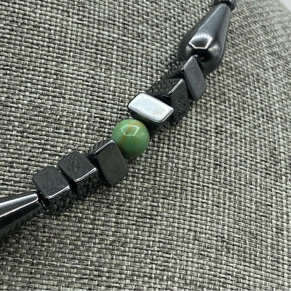 Hematite Abalone Shell Memory Wire Choker Necklace Iridescent Graduated Panel - Picture 4 of 8